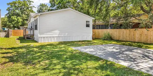 4510 Kingfisher St.