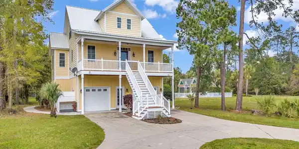 136 Oak Bay Dr.