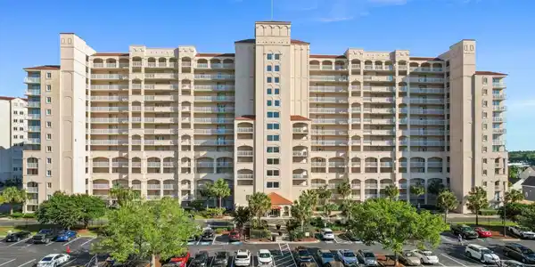 4801 Harbor Pointe Dr.