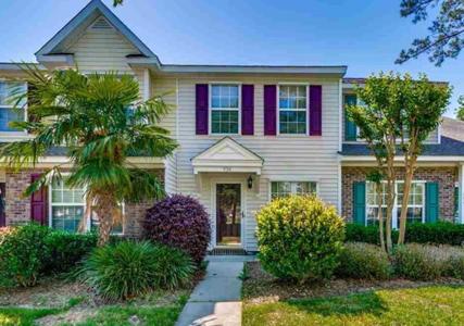 956 Palisade Circle