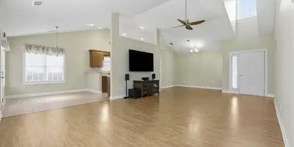 Image 4 Image 4