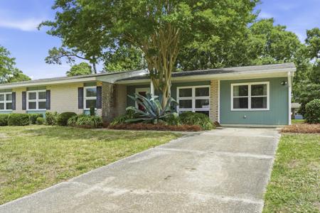 3850 Spruce Dr.