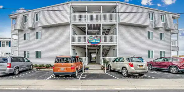 5000 N Ocean Blvd.