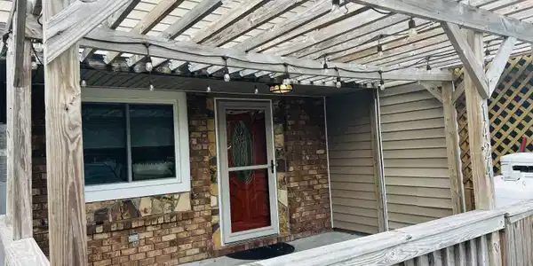 1424 Glenns Bay Rd.