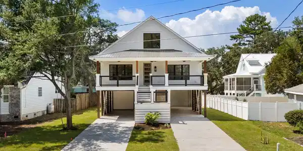314 Hollywood Dr. S