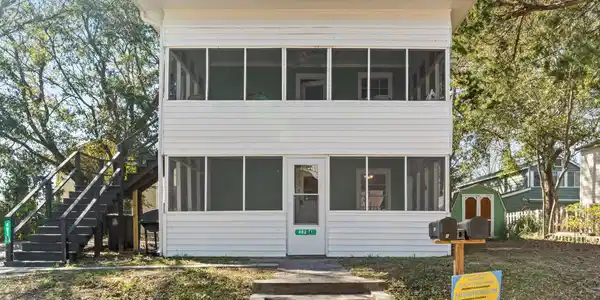 403 38th Ave. S