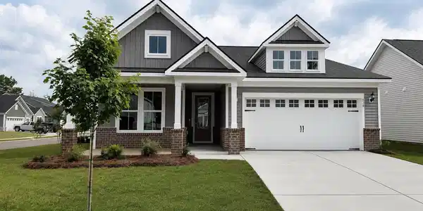 628 Palm Bay Dr.