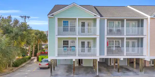 209 N Hillside Dr.