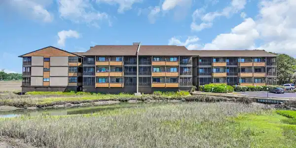 9501 Shore Dr.