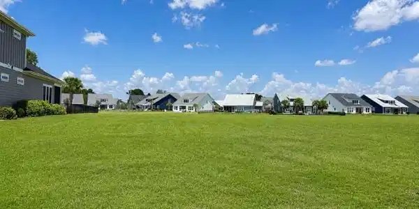374 Harbour View Dr.