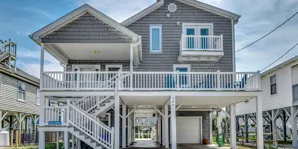 306 49th Ave. N