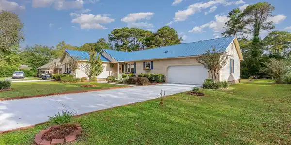 1830 Bay Tree Ln.