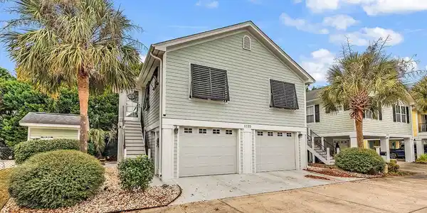 1125 Camellia Dr.
