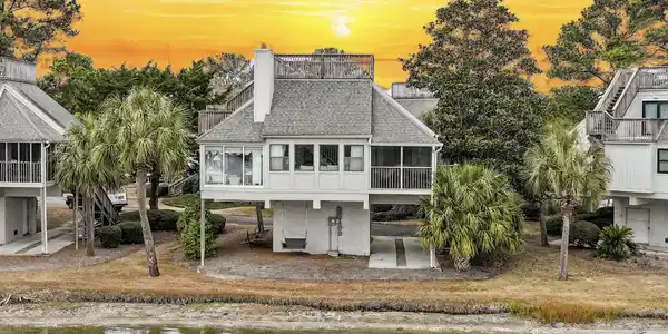 24 Frigate Ct.