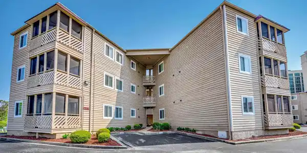 609 S Hillside Dr.
