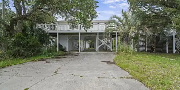132 Calhoun Dr.