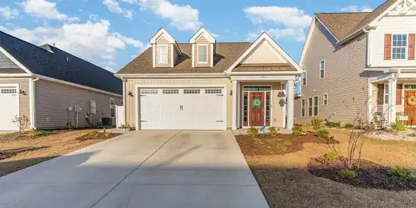 1041 Cascade Loop
