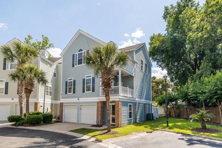 27 Palmas Dr.