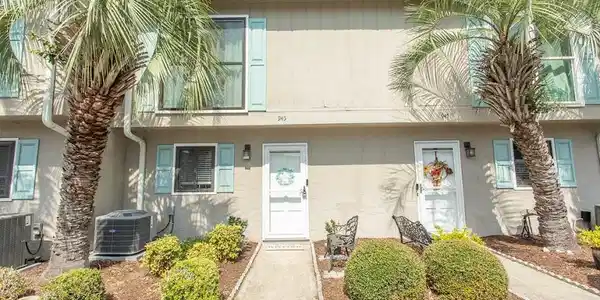 945 Villa Dr.