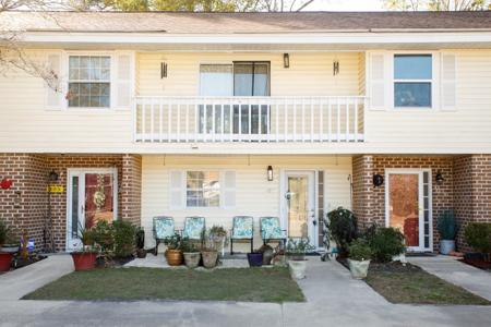407 Old South Circle