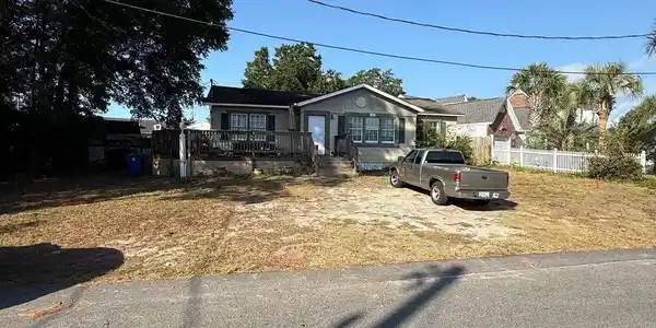 1025 Hunter Ave.