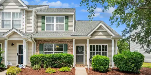 416 Whinstone Dr.