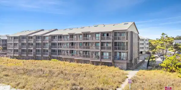 208 Ocean Blvd. N