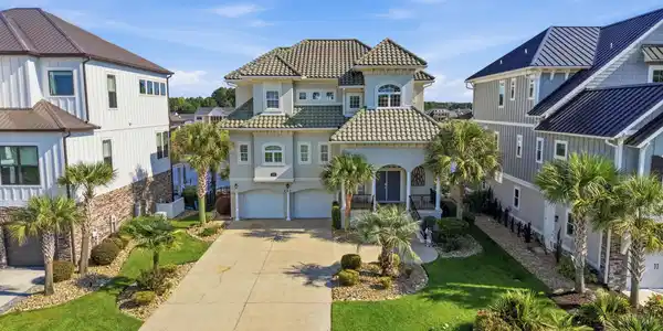 840 Waterton Ave.
