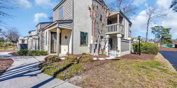 610 15th Ave. S