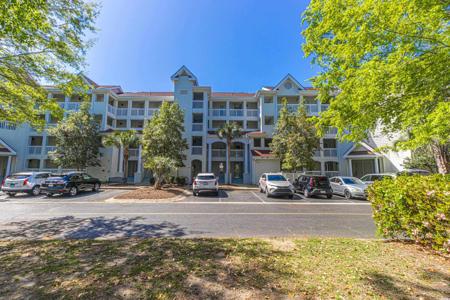 4560 Greenbriar Dr.