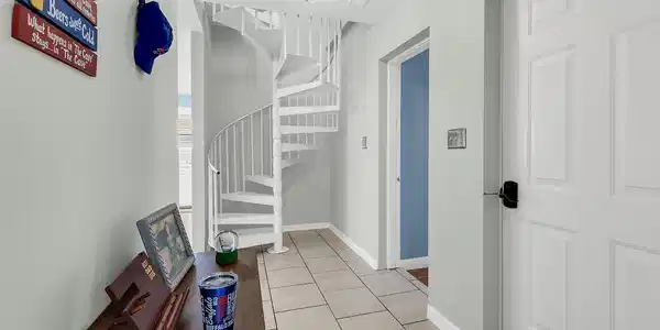 Image 4 Image 4
