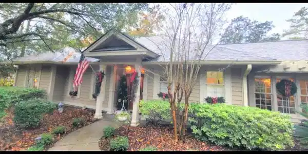1218 Spinnaker Dr.