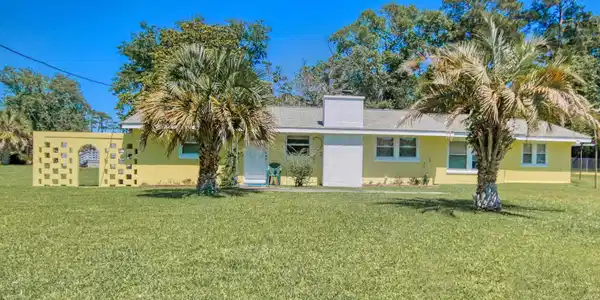 1004 1st Ave. S
