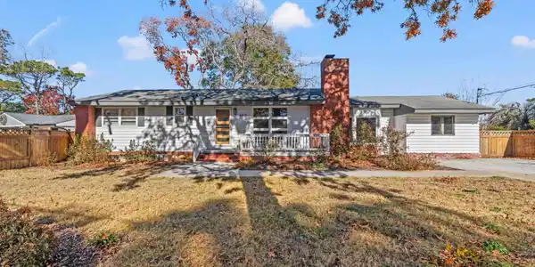 4405 Camellia Dr.