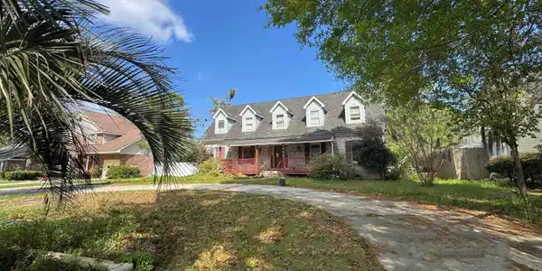 1290 Malibu Ln.