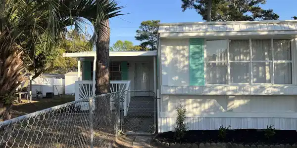 2712 Aquarius Dr.
