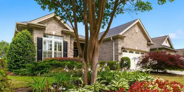 851 Monterrosa Dr.