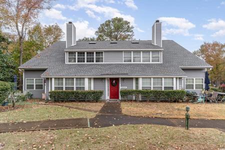 1206 Erin Way