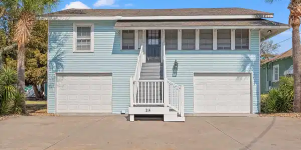 214 2nd Ave. S