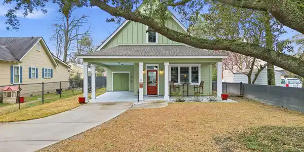 1109 Duke St.