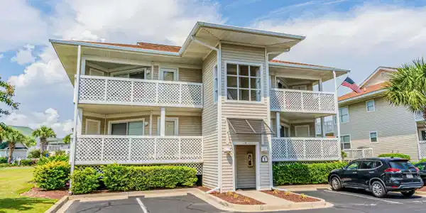 300 Shorehaven Dr.