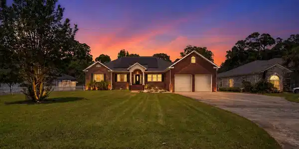 1421 Shoreline Dr.