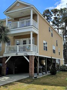 221 15th Ave. S