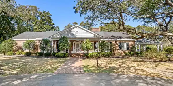 212 Lake Dr.