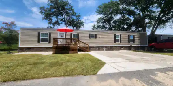 818 Wayne St.