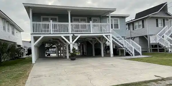 305 56th Ave. N