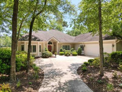 1239 Pine Valley Dr.