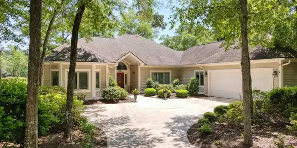 1239 Pine Valley Dr.