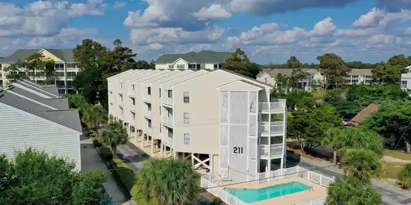 211 N Hillside Dr.