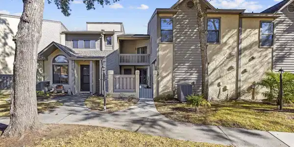 611 S 13th Ave.